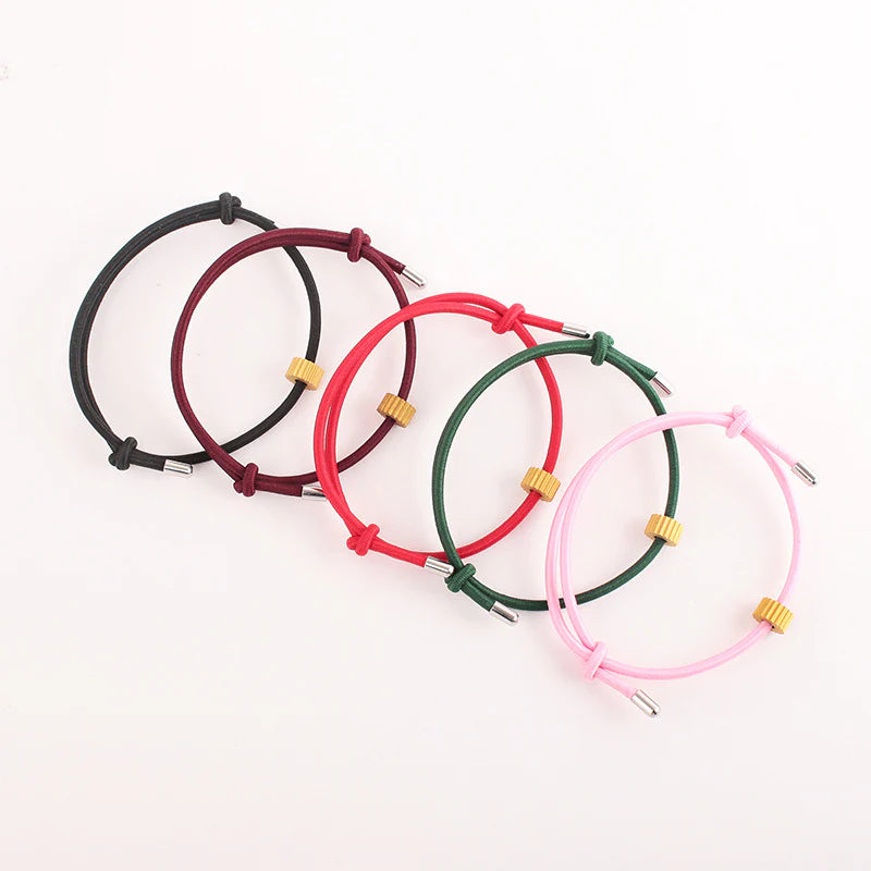 “Fashion Meets Function: This Bracelet Can Shatter a Car Window in One Hit”